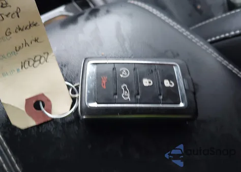 2022 Jeep Grand Cherokee L Limited 4X4 from USA, damaged, VIN 1C4RJKBG5N8545372